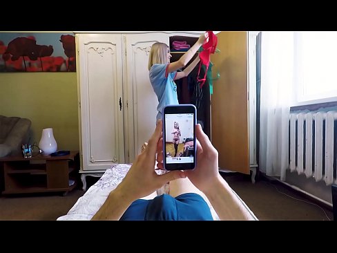 ❤️ La demi-sœur a fait jouir son frère juste avant que maman ne rentre à la maison. ❤ Fucking at us ﹏